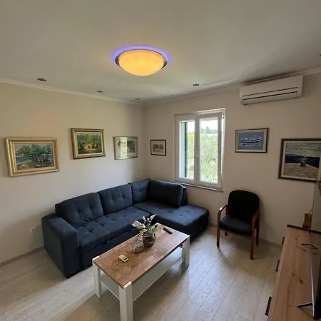 Skalabrin 1 * Prvić Luka