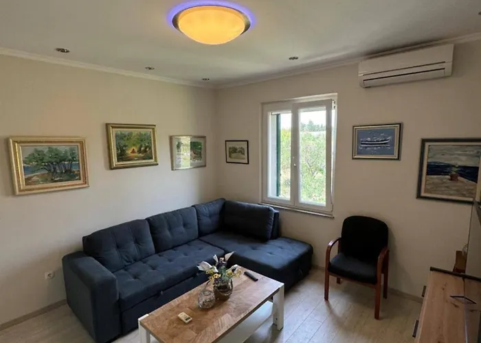 Skalabrin 1 * Prvić Luka